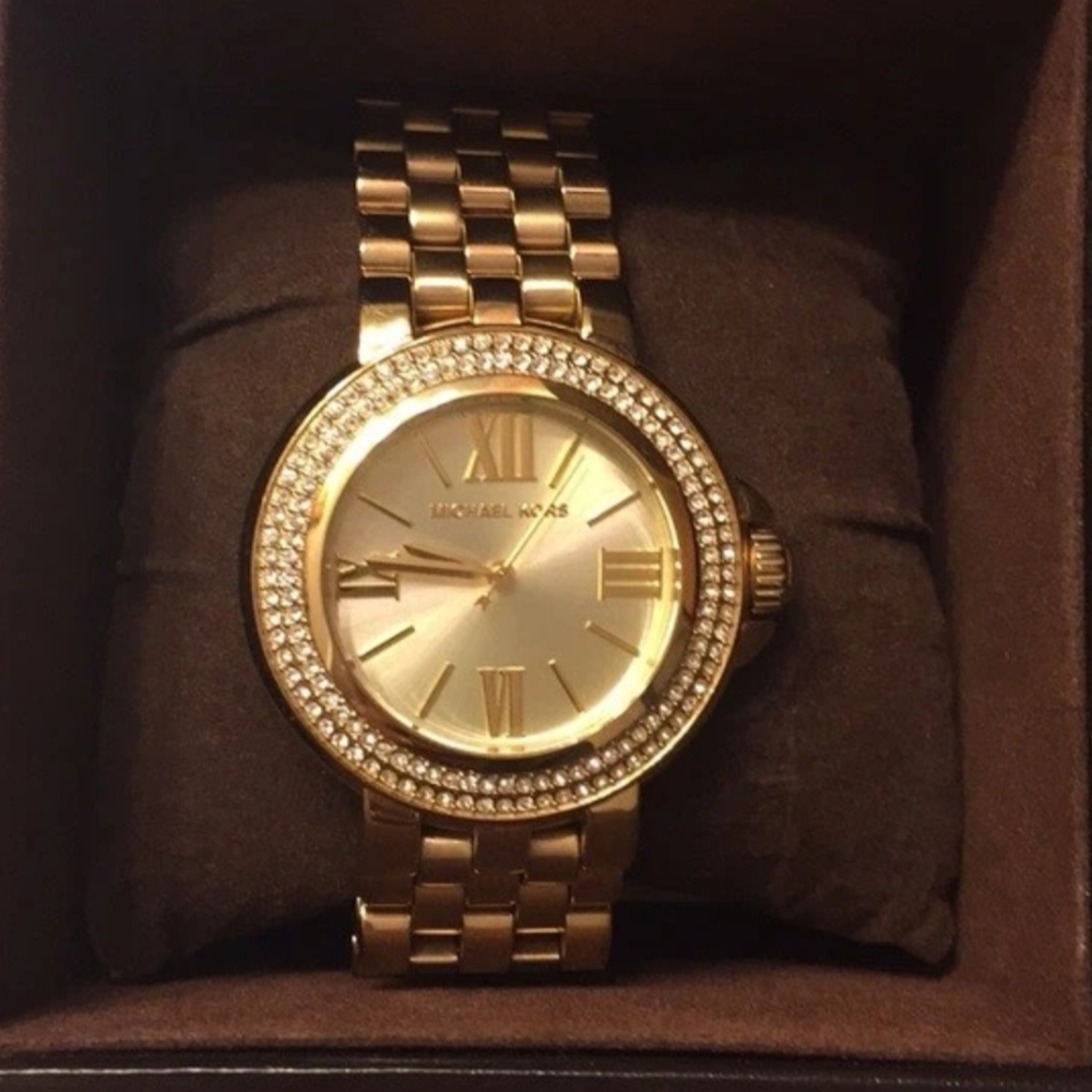 Michael Kors  Gold Tone Stainless Steel Crystal  Watch Roman Numbers   MK3185